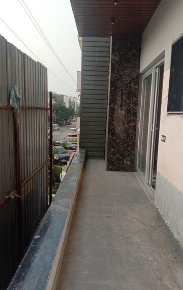 Balcony in 3 BHK Builder Floor at Nehru Nagar ii – for Sale