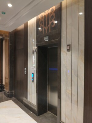 Lift in 2 BHK Apartment at Nahar Amaryllis Towers and Plaza, Chandivali – for Rent