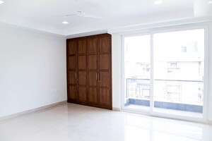 Room in 4 BHK Builder Floor at Boutique Residential Apartments A 3 2, Vasant Vihar – for Rent
