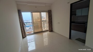 Room in 1 BHK Apartment at Agarwal Paramount, Virar West – for Rent