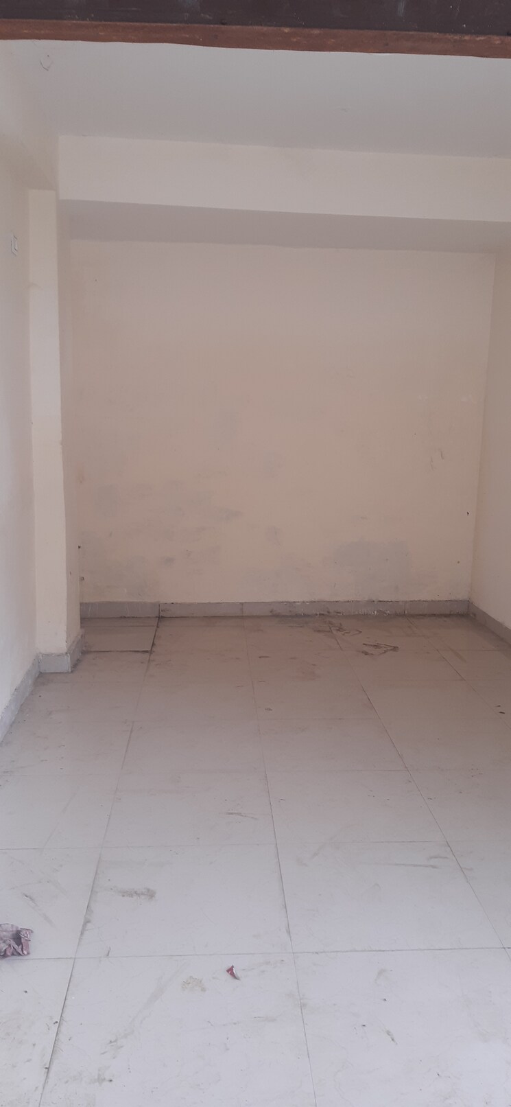 Room, jyoti-super-street Commercial Shop 240 Sq.Ft. In Raj Nagar Extension Ghaziabad 9271591