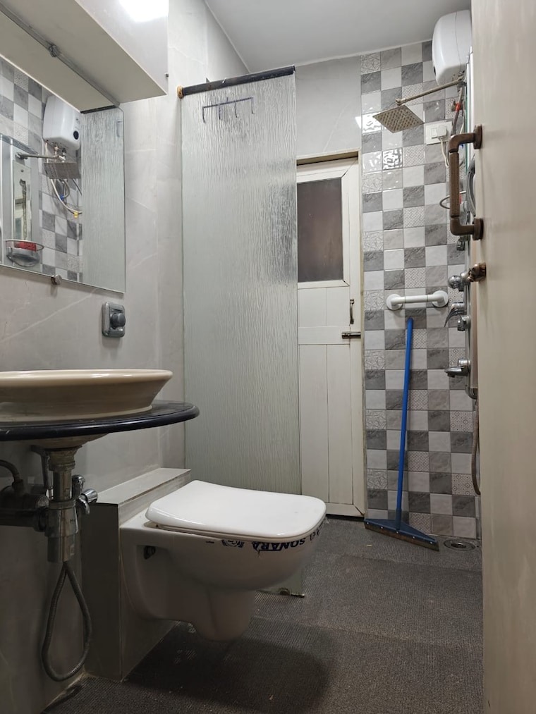 Bathroom, jalvayu-vihar-powai 2 Bedroom 820 Sq.Ft. Apartment In Powai Mumbai 9271593