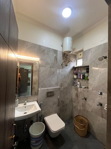 Attached Bathroom in 2.5 BHK Apartment at Uma Cooperative Society, Mayur Vihar 1 – for Sale