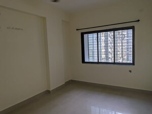 Bedroom in 2 BHK Apartment at Lakeshore Heights, Powai – for Rent