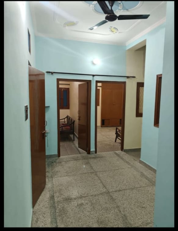 1 BHK Builder Floor For Sale in Tri Nagar