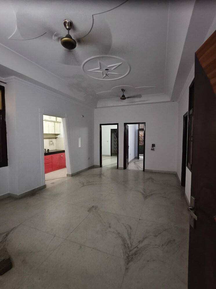Room, tri nagar 1 Bedroom 500 Sq.Ft. Builder Floor In Tri Nagar Delhi 9271622