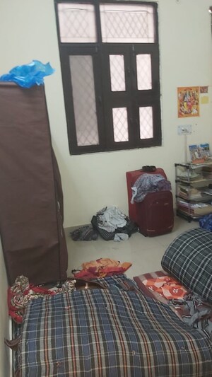 Living Room in 1 RK Builder Floor at Mayur Vihar – for Rent