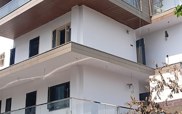 3.5 BHK Builder Floor For Sale in Sector 16
