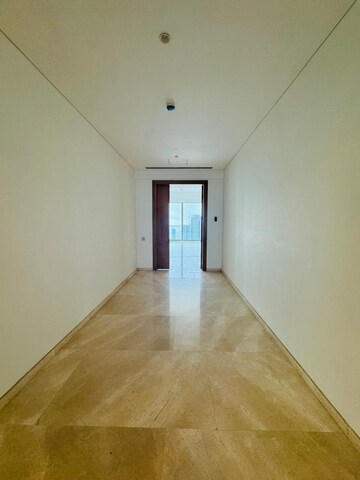 Room in 4 BHK Apartment at Rustomjee Crown Phase 2, Prabhadevi – for Rent