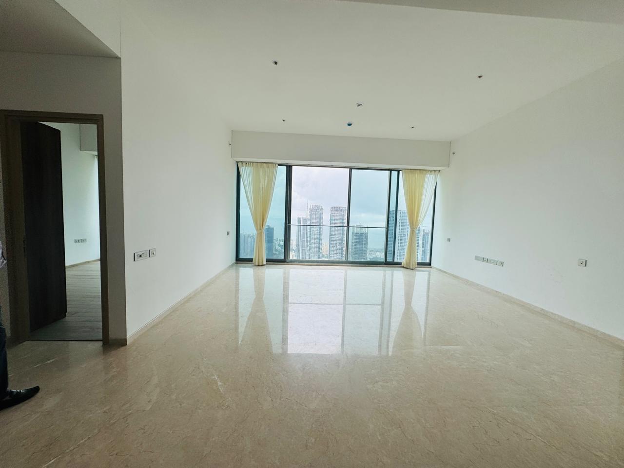 4 BHK + Pooja Room,Study Room 2145 Sq.Ft. Apartment in Rustomjee Crown Phase 2