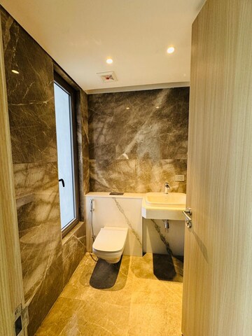 Furnished Amenities in 4 BHK Apartment at Rustomjee Crown Phase 2, Prabhadevi – for Rent