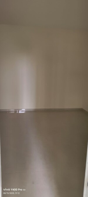 Room in 3 BHK Apartment at Besa Pipla rd – for Rent