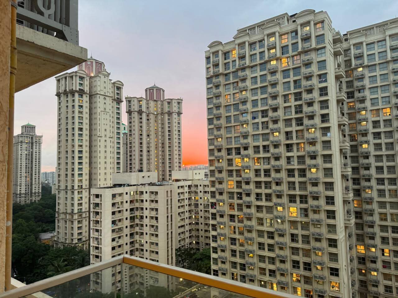 2 BHK Apartment For Rent in Hiranandani Castle Rock