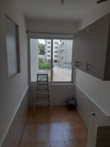 Room in 3 BHK Apartment at Mittal Palms, Jakkuru – for Rent