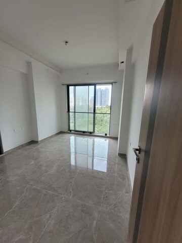 2 BHK Apartment For Rent in Omkar Veda Exclusive, Parel