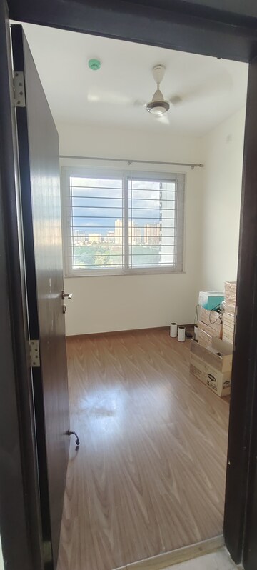 Room in 2 BHK Apartment at Aryan Pebble Bay, Thanisandra – for Rent
