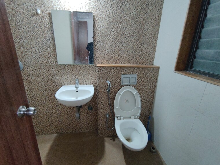 Bathroom, lodha-palava-downtown 1 Bedroom 507 Sq.Ft. Apartment In Dombivli East Thane 9271705