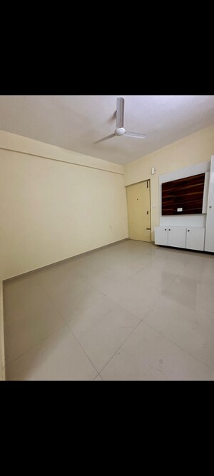 Room in 2 BHK Apartment at Pyramid Pride, Sector 76 – for Rent