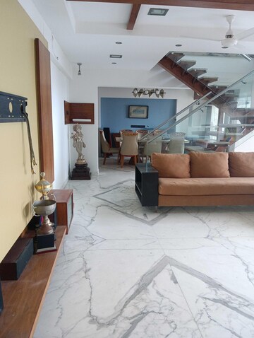 5 BHK Apartment For Rent in Prabhadevi