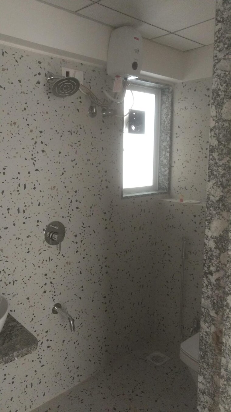 Bathroom, godrej-central 2 Bedroom 737 Sq.Ft. Apartment In Chembur Mumbai 9271711