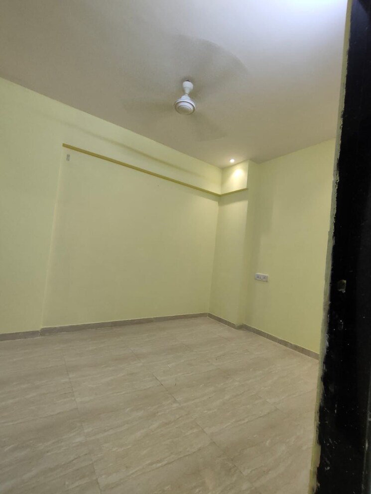 Room, mohini-tower 1 Bedroom 450 Sq.Ft. Apartment In Khar West Mumbai 9271716