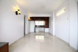 Room in 2 BHK Apartment at Dharam Jyot Apartment Bandra, Bandra West – for Rent
