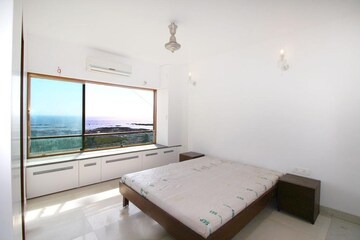 Bedroom in 2 BHK Apartment at Dharam Jyot Apartment Bandra, Bandra West – for Rent