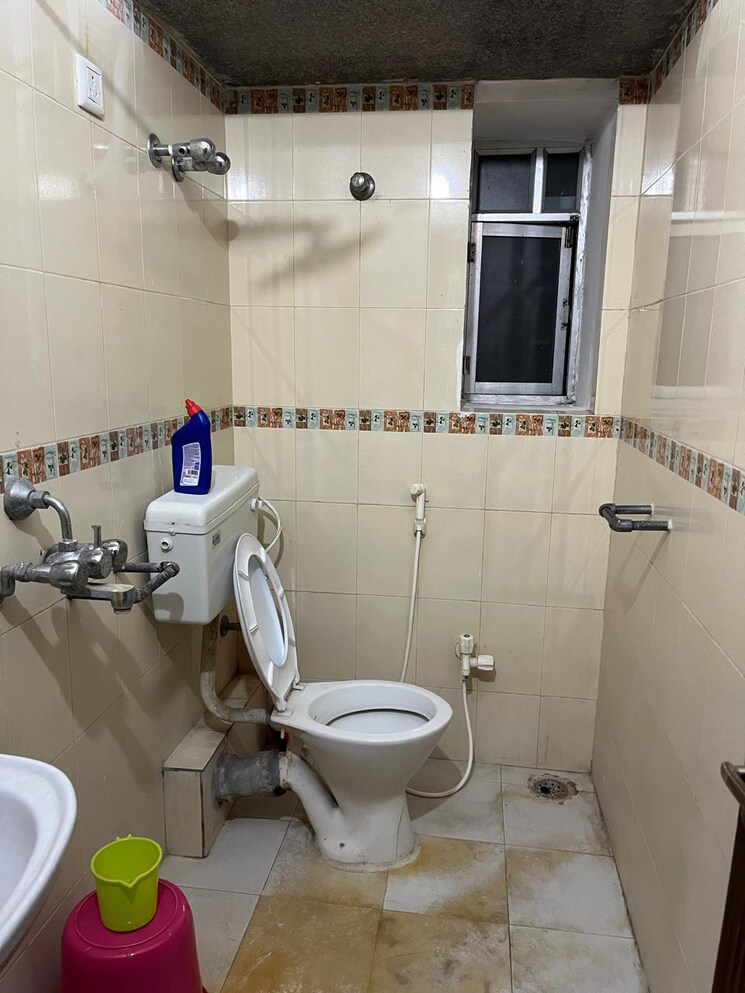 Bathroom, diamond park 3 Bedroom 1288 Sq.Ft. Apartment In Diamond Park Kolkata 9271749