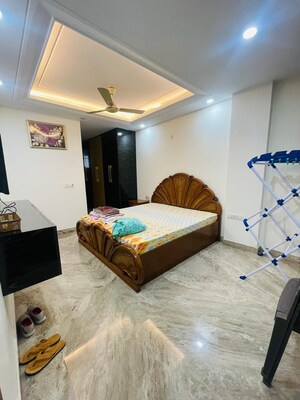 Bedroom in 3.5 BHK Builder Floor at Ansal Sushant Lok I, Sector 43 – for Sale