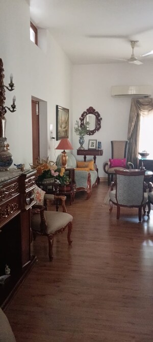 6 BHK Independent House For Sale in Sector 9