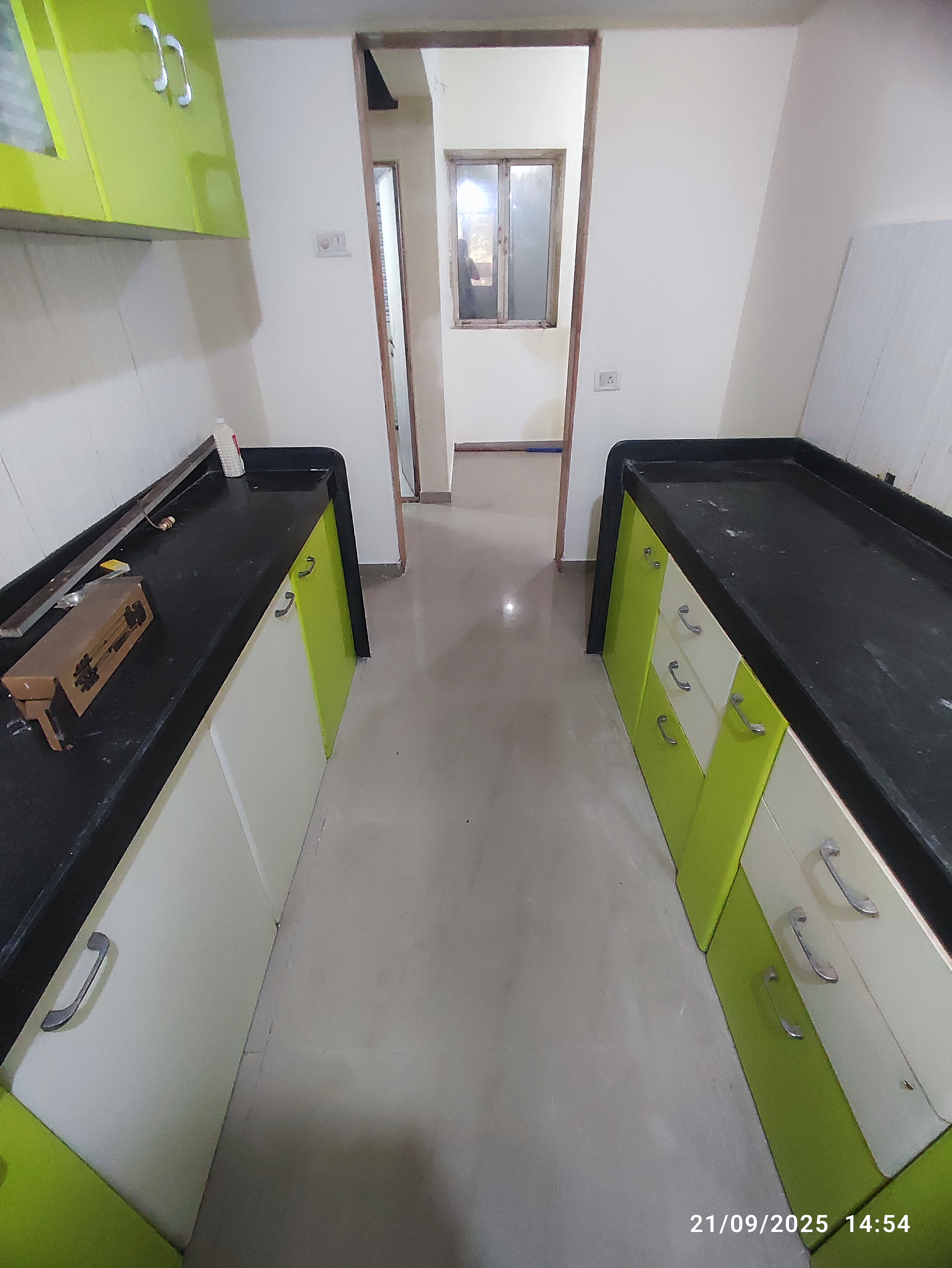 2 BHK + Pooja Room 584 Sq.Ft. Apartment in Rustomjee Avenue J