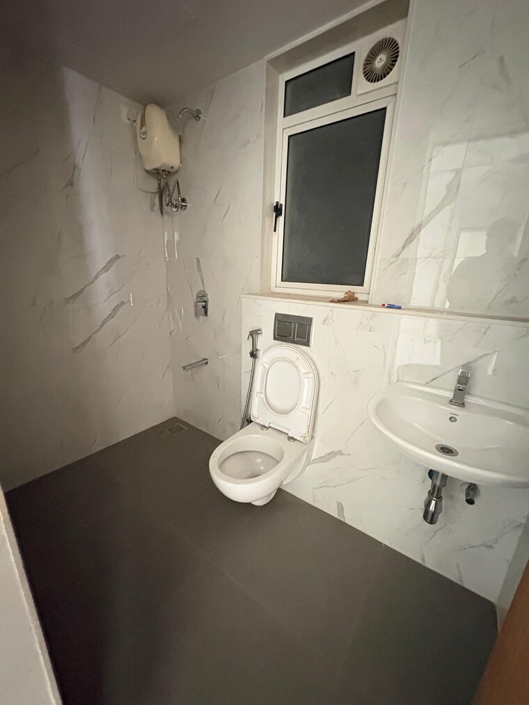 Bathroom, lodha-codename-premier 2 Bedroom 656 Sq.Ft. Apartment In Dombivli East Thane 9271792