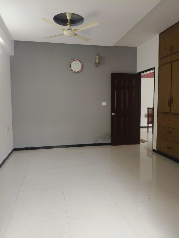 Room, indiranagar 3 Bedroom 1800 Sq.Ft. Apartment In Indiranagar Bangalore 9271788