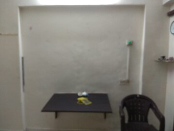 Furnished Amenities in 1 RK Apartment at Gurukripa Apartment Worli, Worli – for Rent