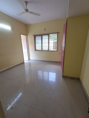 Furnished Amenities in 2 BHK Builder Floor at Indiranagar – for Rent