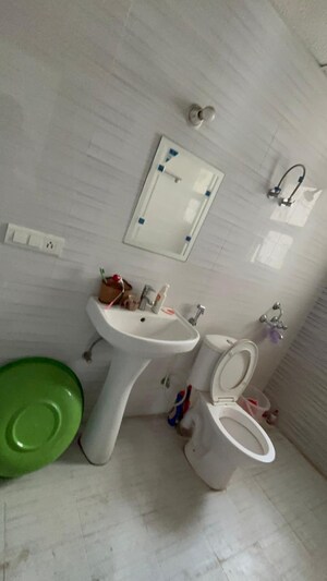 Bathroom in 3 BHK Apartment at Omaxe R2, Gomti Nagar – for Sale