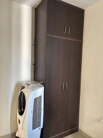 Furnished Amenities in 3 BHK Apartment at Omaxe R2, Gomti Nagar – for Sale