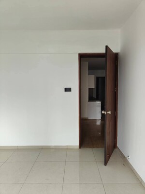 Room in 2 BHK Apartment at Goel Ganga Acropolis, Baner – for Rent