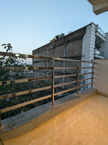 Master Bedroom in 2 BHK Builder Floor at Saket – for Rent