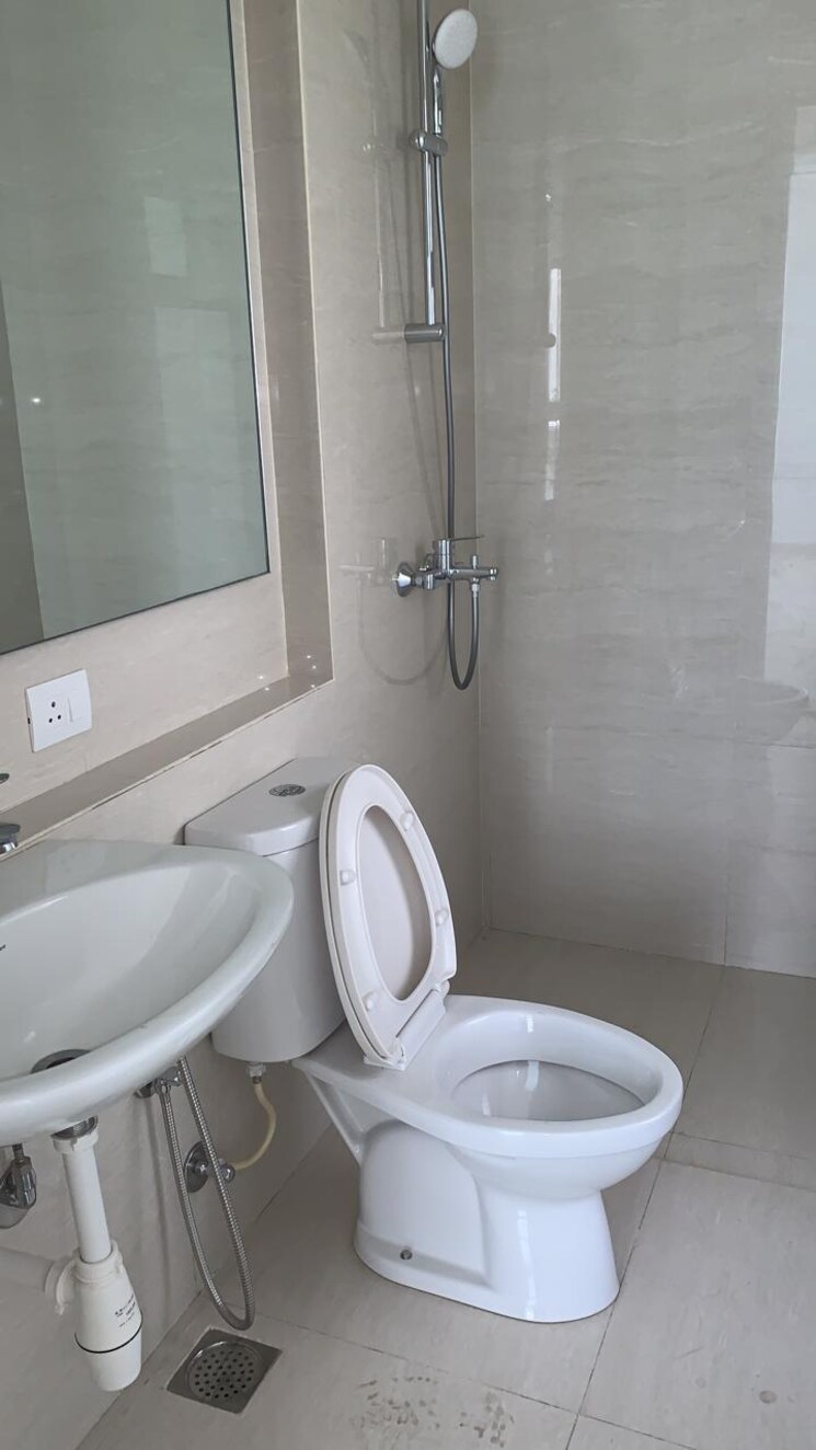 Bathroom, hiranandani-fortune-city 2 Bedroom 781 Sq.Ft. Apartment In New Panvel Navi Mumbai 9271848