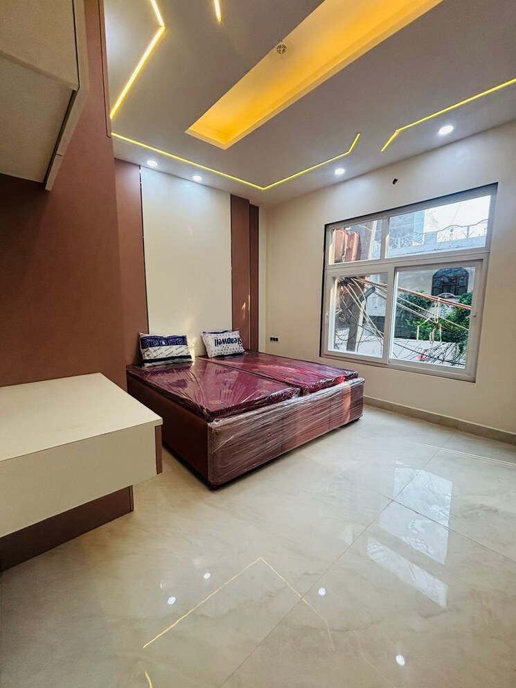 Master Bedroom, sa-homes-i 4 Bedroom 1352 Sq.Ft. Builder Floor In Uttam Nagar Delhi 9271854