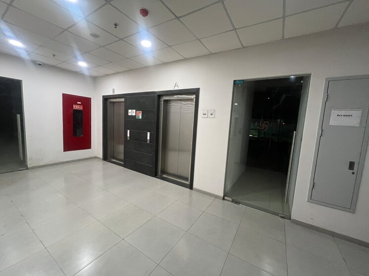 Room, godrej-exquisite Commercial Office Space 1650 Sq.Ft. In Ghodbunder Road Thane 9271864