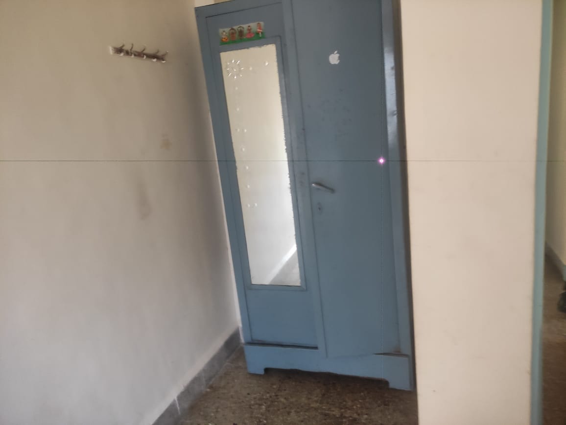 1 BHK + Extra Room Apartment For Rent in Raste Building 