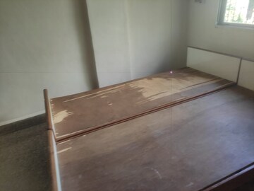 Room in 1 BHK Apartment at Rasta Peth – for Rent