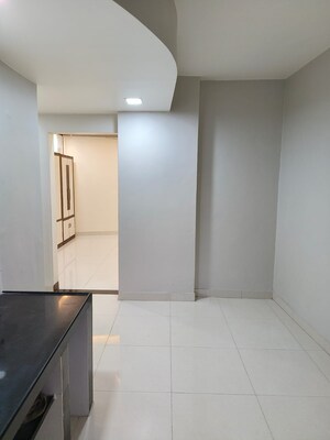 Room in  Office Space at Guruwar Peth – for Sale