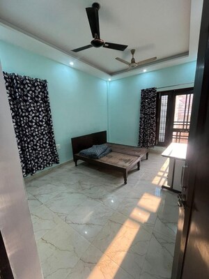 2 BHK Builder Floor For Rent in Vasant Vihar