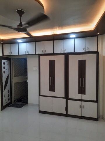 Room in  Office Space at Guruwar Peth – for Rent