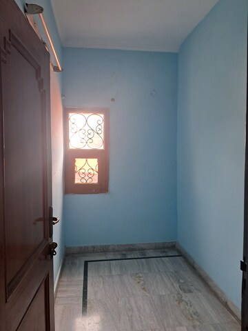 Room in 2 BHK Independent House at Sai Homes Sector 49, Sector 49 – for Rent