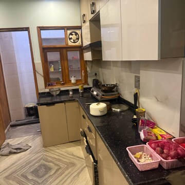 Kitchen in 3.5 BHK Builder Floor at Sector 63a – for Rent