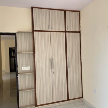 Room in 2.5 BHK Apartment at Pivotal Riddhi Siddhi, Sector 99 – for Rent